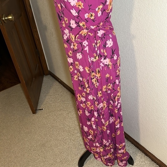 Revolve Flynn Skye Niki Maxi Floral Wrap Dress Size Medium - Picture 4 of 10